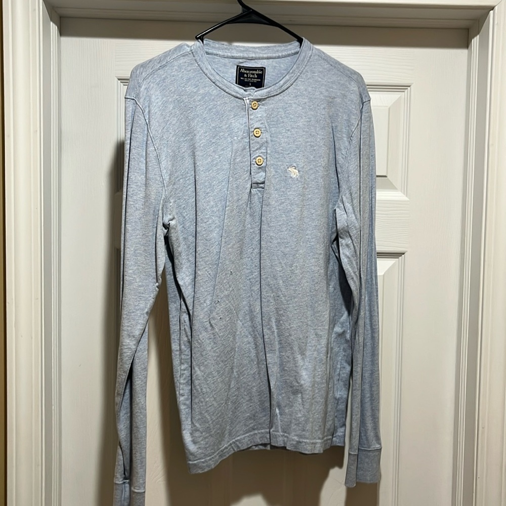 Abercrombie & Fitch men’s button T-shirt, long sleeve size large blue